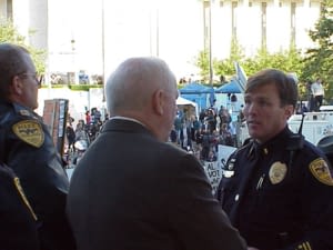 Security detail outside the Florida Supreme Court Building. November 20, 2000, oral arguments.